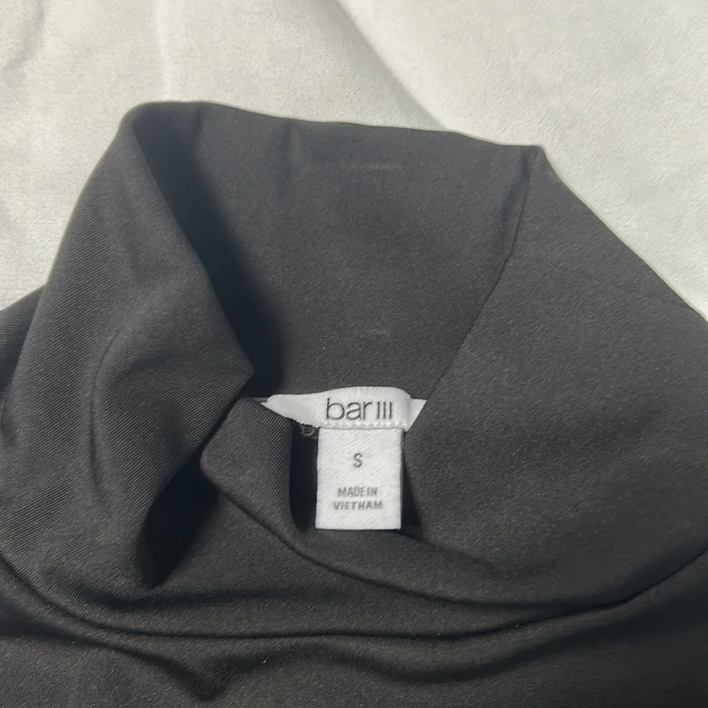 bar III essentials Deep Black Sleeveless Mock-Neck Tank Top - Picture 2 of 3